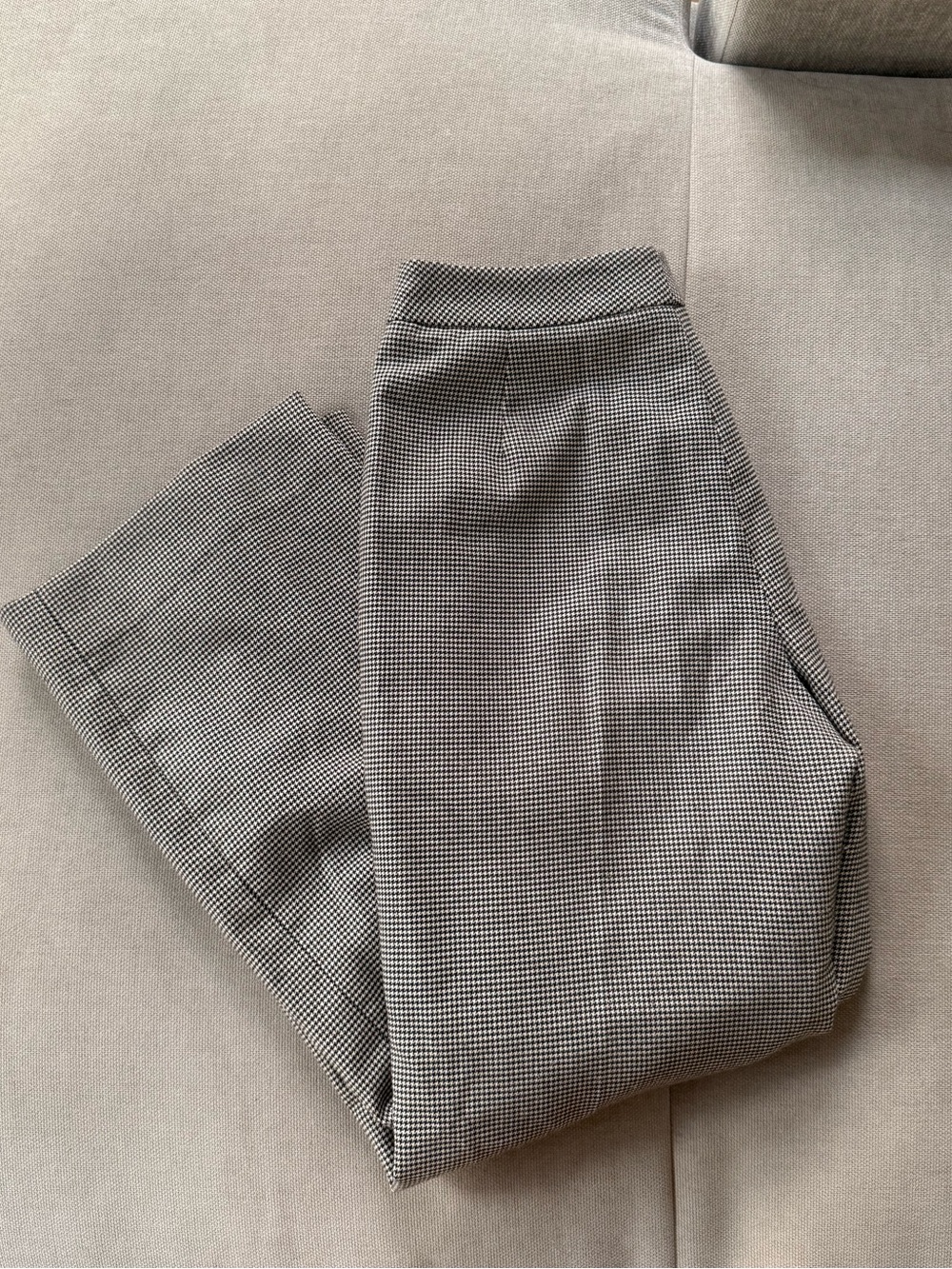 Larry Levine Black & White Micro Houndstooth Dress Pants